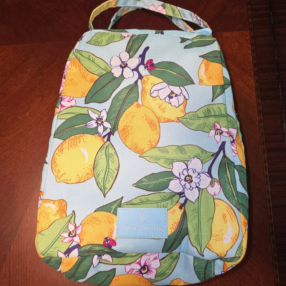 Vera Bradley Lunch Bunch bag in the retired "Lemon Grove" pattern